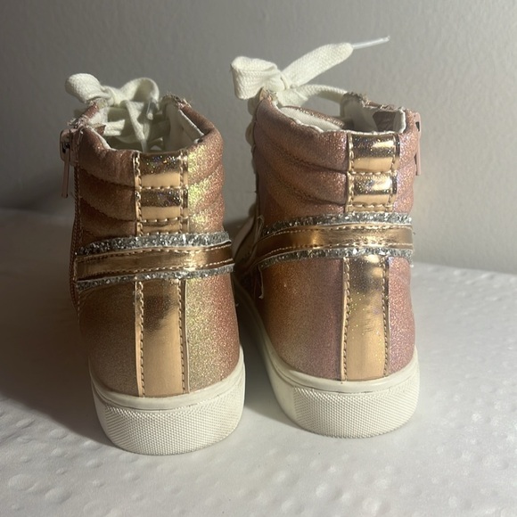 Steve Madden Girls Pink shine top high sneakers size 3 - Picture 6 of 9